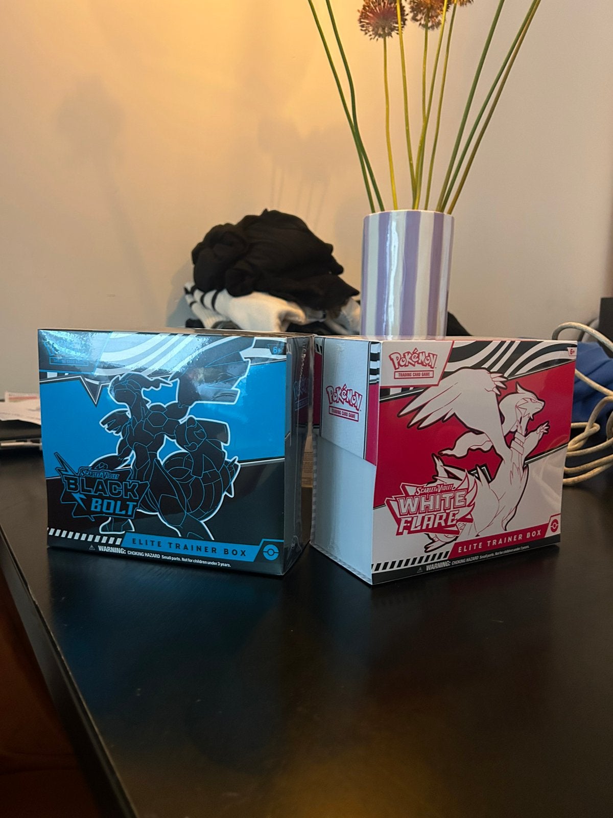 Pokemon Black Bolt & White Flare ETB’s, Ophalen of Verzenden, Nieuw, Meerdere kaarten
