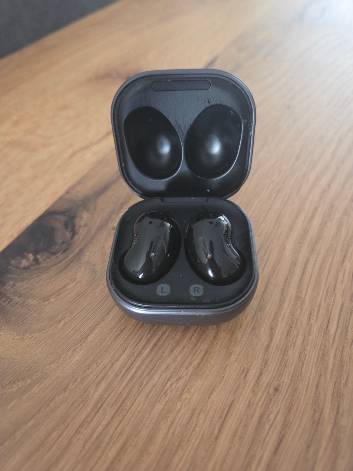 Samsung galaxy Buds, Ophalen