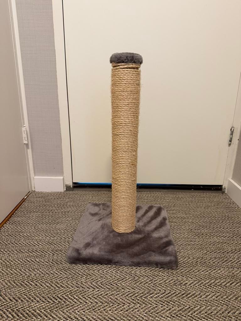 Krabpaal voor katten. Zo goed als nieuw, Ophalen, Zo goed als nieuw, Krabpaal