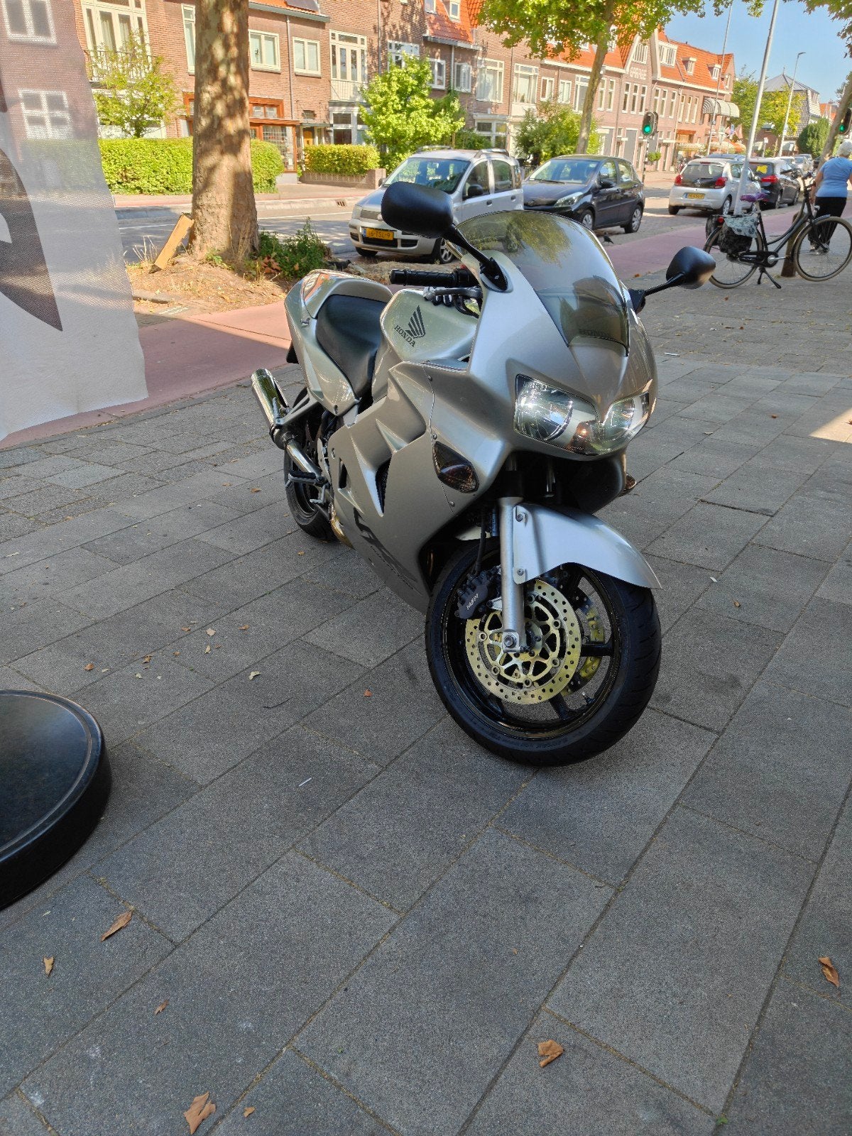 Honda VFR 800 FI kmstand 31.xxx, Sportuitlaat, 4 cilinders, Motorrijbewijs A, Particulier