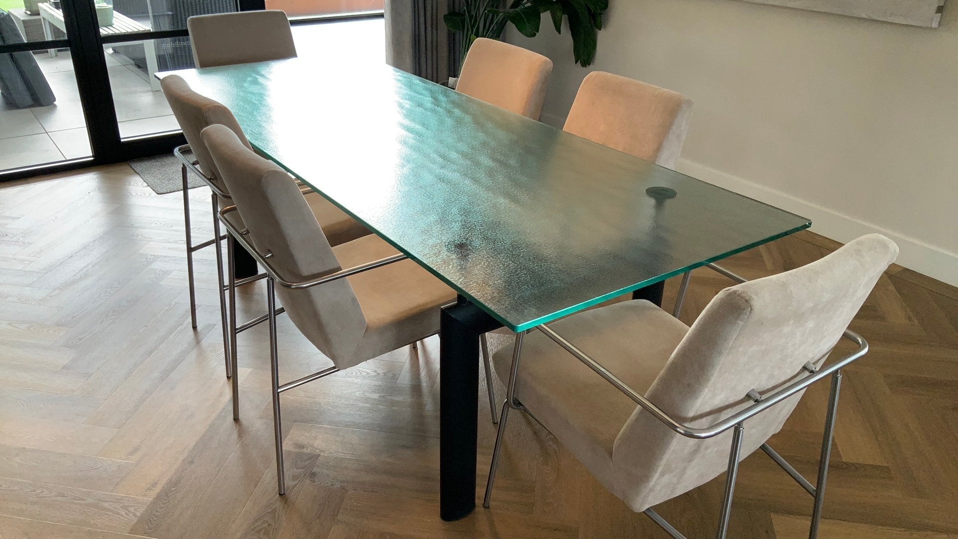 Cassina LC6 Eettafel van Corbusier Origineel ., Huis en Inrichting, Tafels | Eettafels, Ophalen, Gebruikt