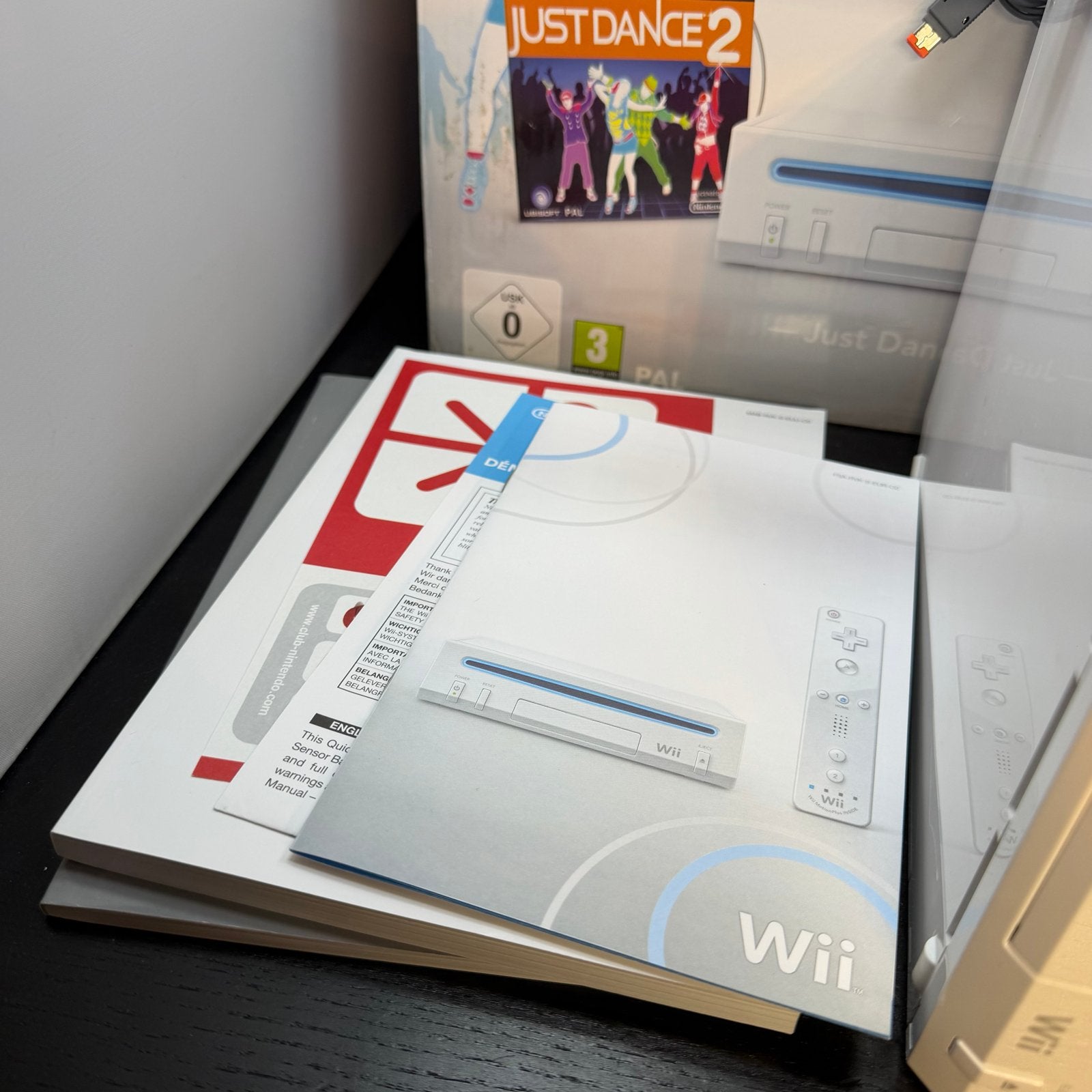 Nintendo Wii Console met Just Dance 2 - Zo goed als nieuw!, Spelcomputers en Games, Met games, Z, Ophalen of Verzenden, Zo goed als nieuw