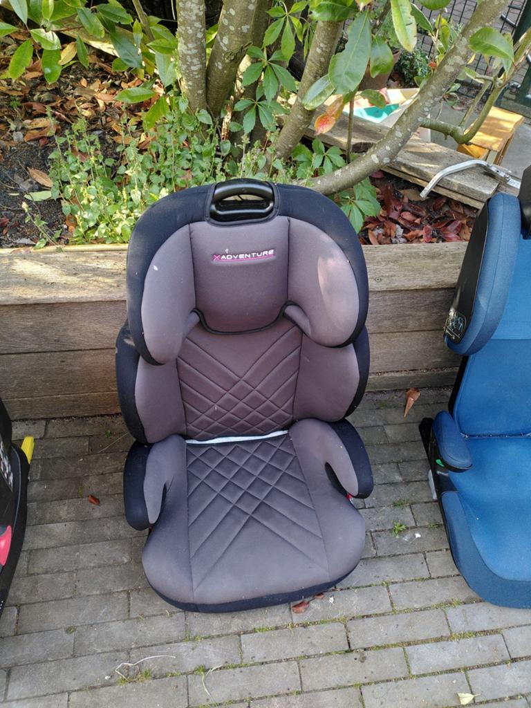 X adventure kinderstoeltje groep 2 3, Kinderen en Baby's, Autostoeltjes, Autogordel of Isofix, Gebruikt, 15 t/m 36 kg, Verstelbare rugleuning