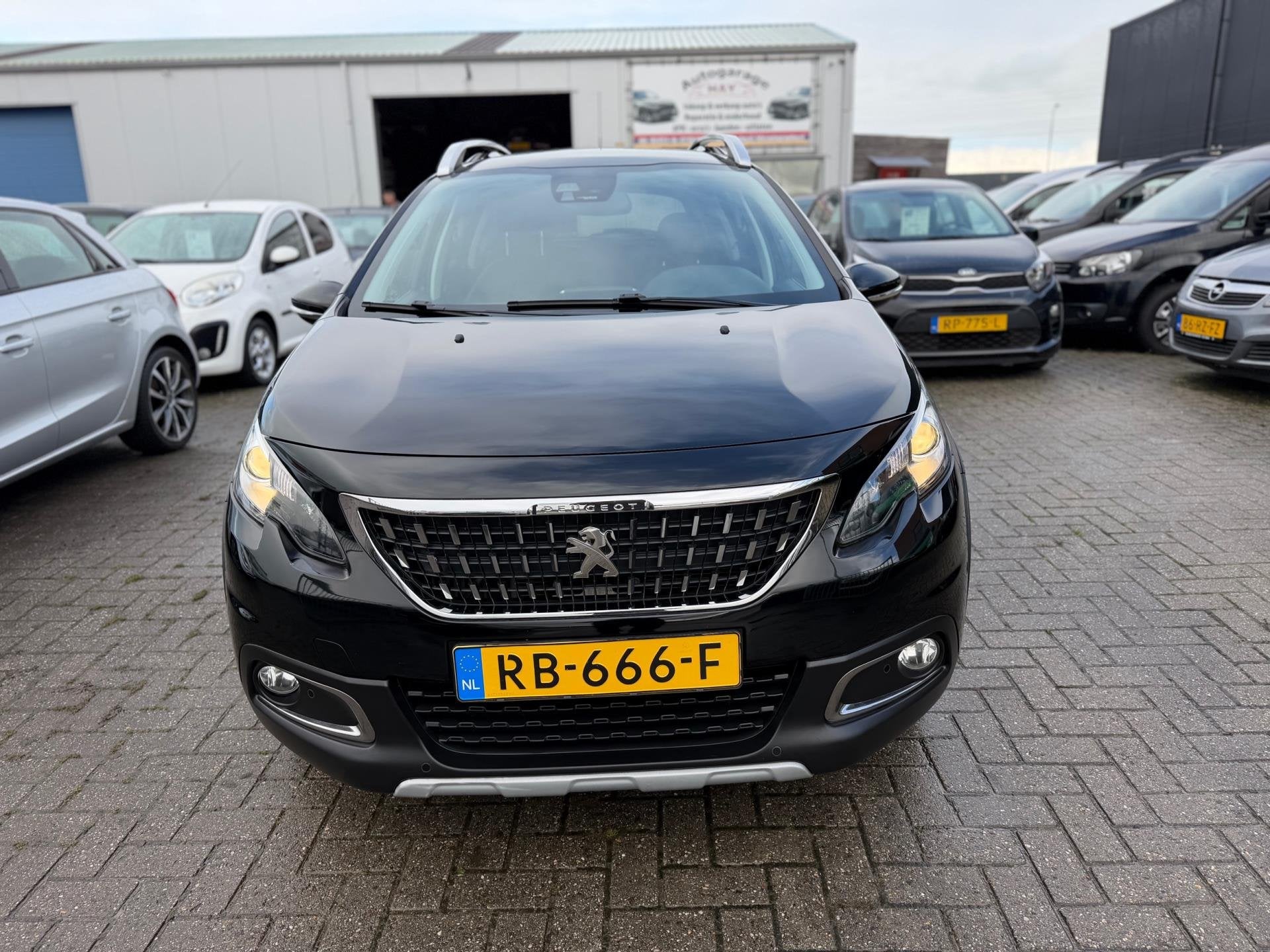 Peugeot 2008 1.6 BlueHDi Blue Lease Executive|Apk 06-2027, Auto's, Voorwielaandrijving, Parkeersensor, Gebruikt, Euro 6