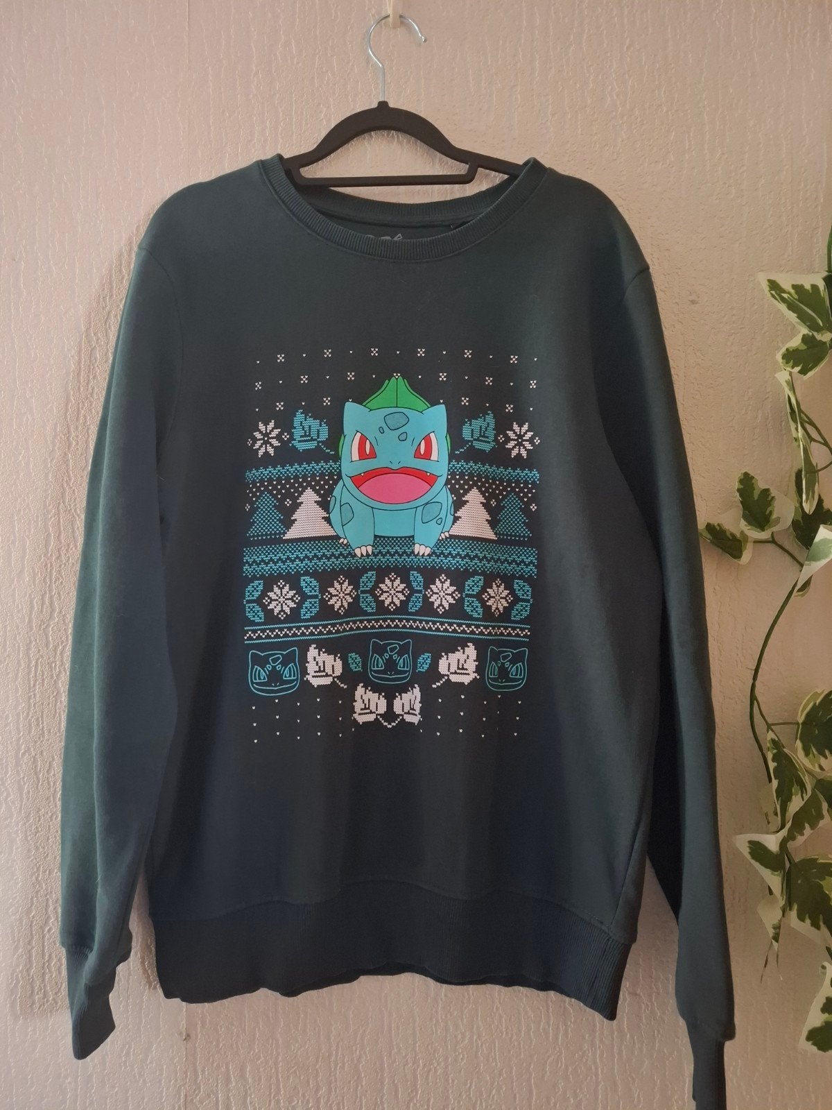 Pokémon Bulbasaur Kersttrui - Maat L, Maat 52/54 (L), Ophalen of Verzenden, Zo goed als nieuw, Pokémon