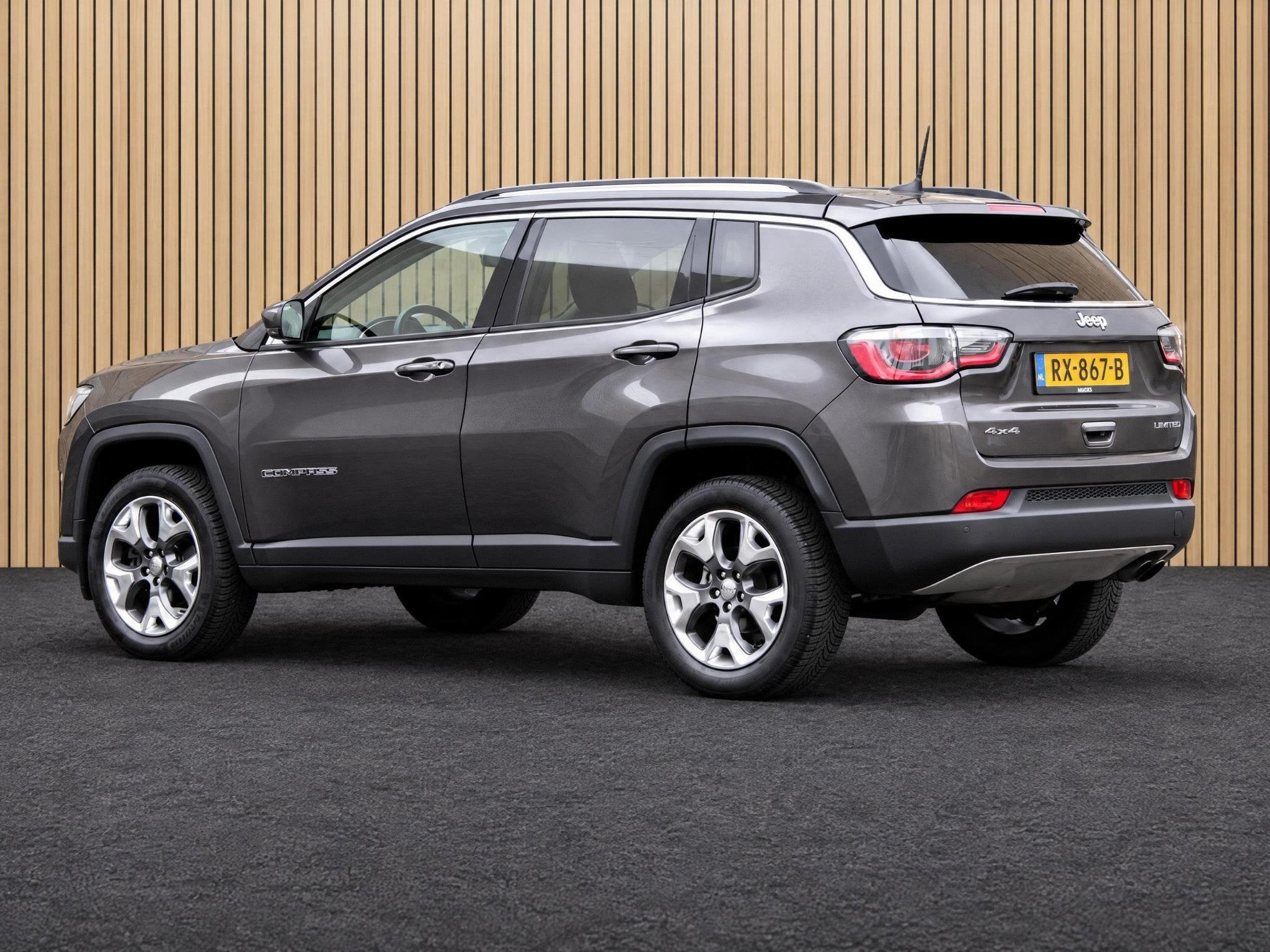 Jeep Compass 1.4 MultiAir Limited 4x4 Automaat | Navi / Clim, Auto's, Automaat, 450 kg, Gebruikt, Euro 6