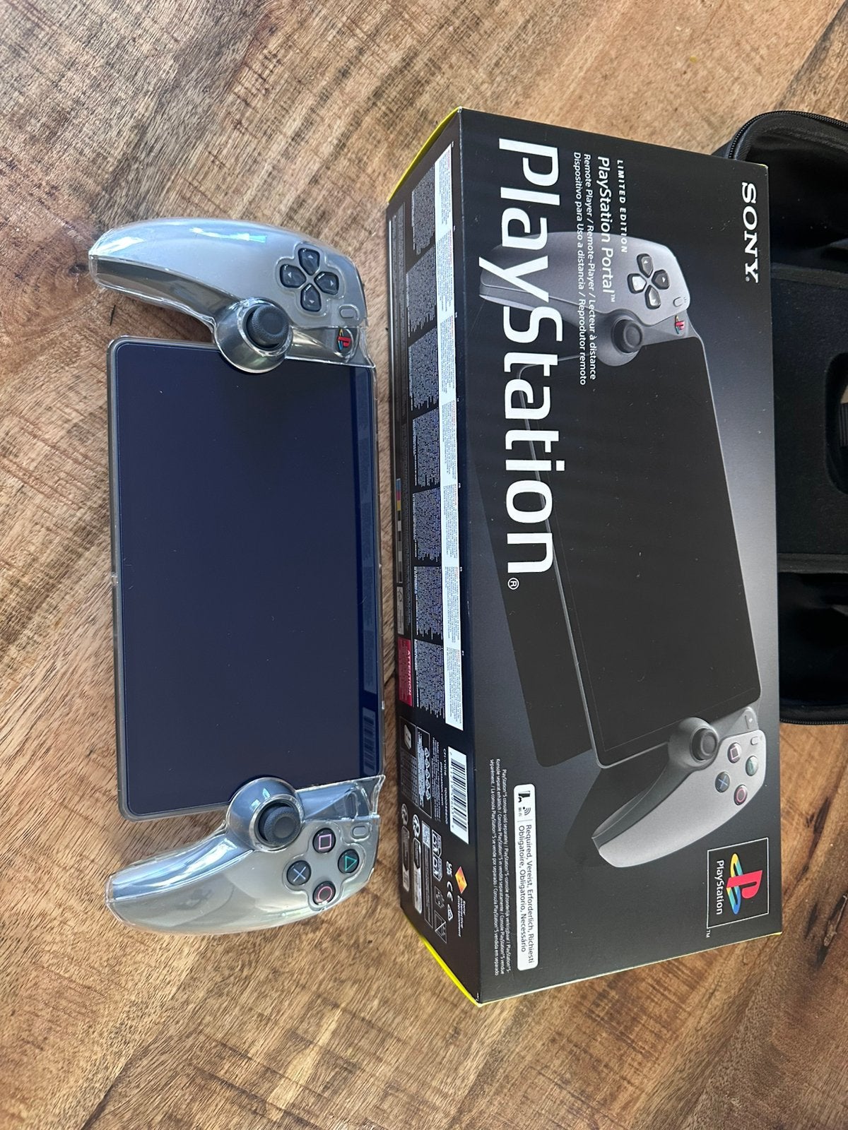Limited Edition PlayStation Portal Remote Player, Ophalen of Verzenden, Zo goed als nieuw