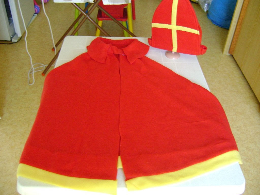 2del fleece nieuw sinterklaascape en mijter rekbaar 1mt hema, Ophalen of Verzenden, Nieuw
