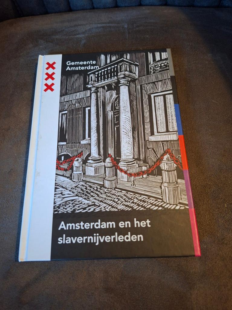 Amsterdam en het slavernijverleden, Ophalen of Verzenden, Zo goed als nieuw