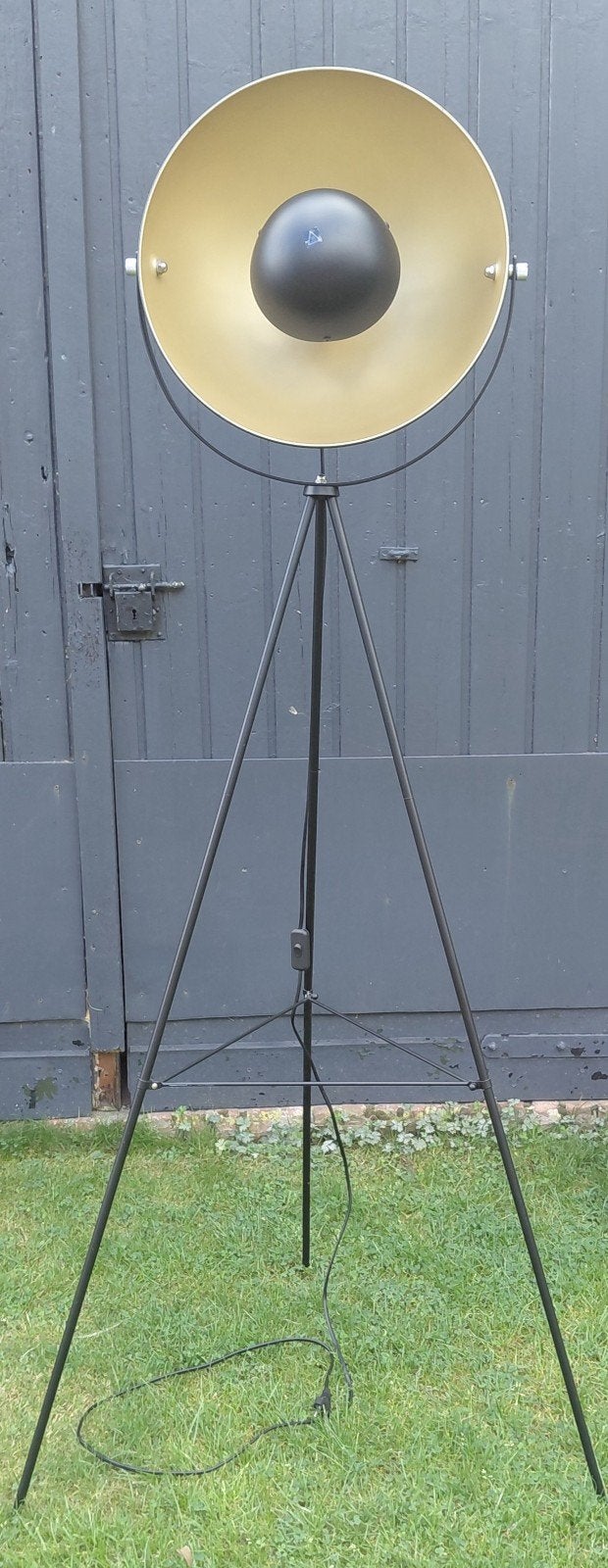 Zwarte vloerlamp met driepoot en E27 fitting, Ophalen, Gebruikt, Modern, Industrieel, E27 (groot)