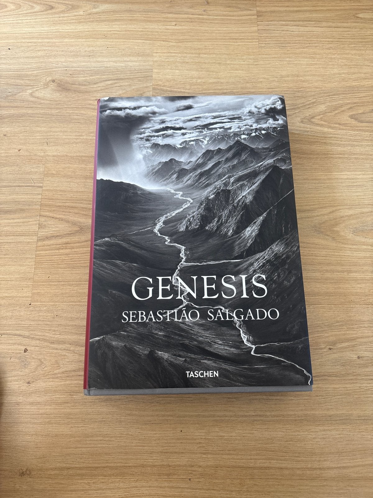 Genesis - Sebastiao Salgado, Ophalen of Verzenden, Zo goed als nieuw