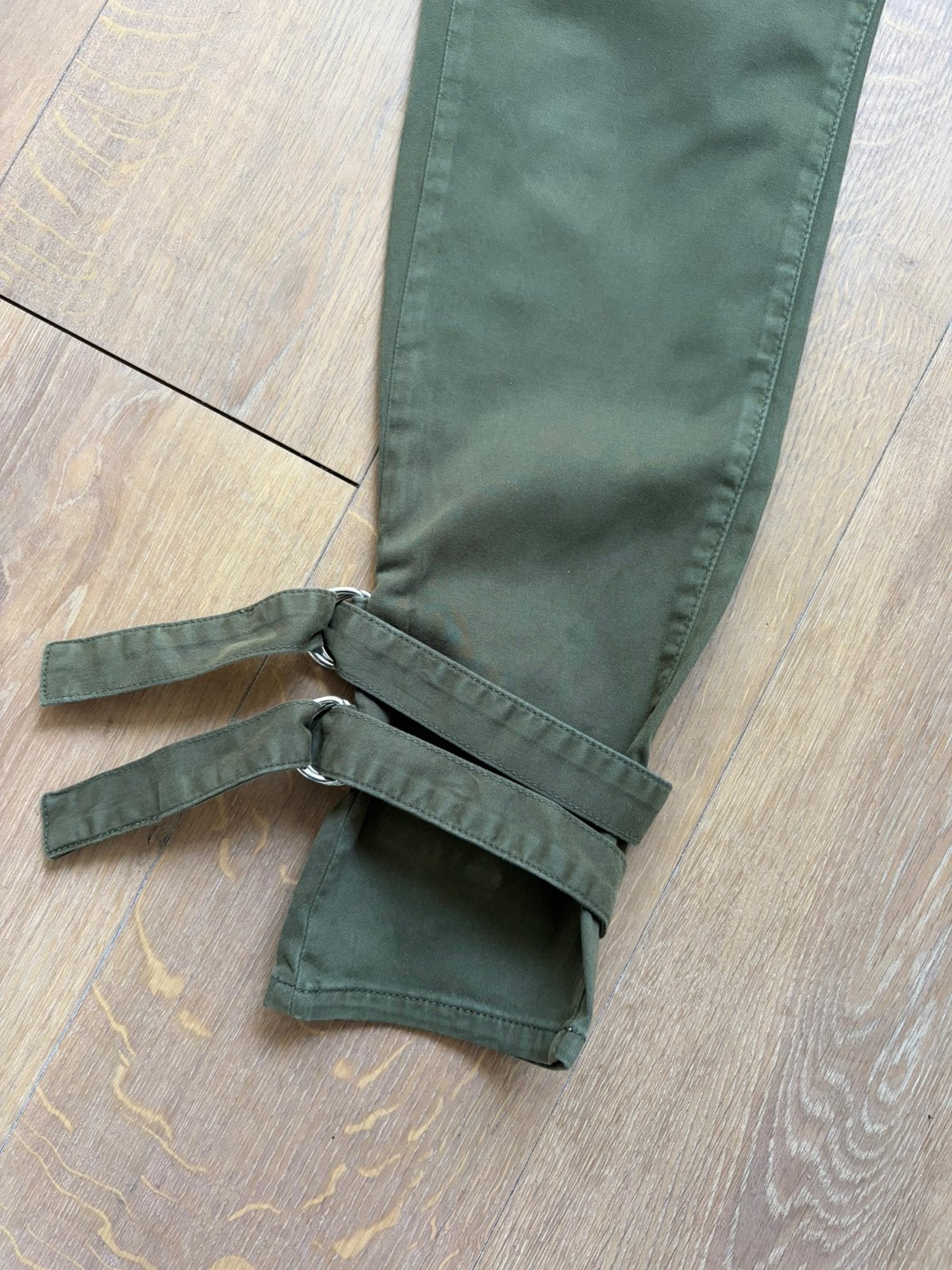 DENNY ROSE broek legergroen mt 38, 40 en 42, Kleding | Dames, Italie, -, Verzenden, Nieuw