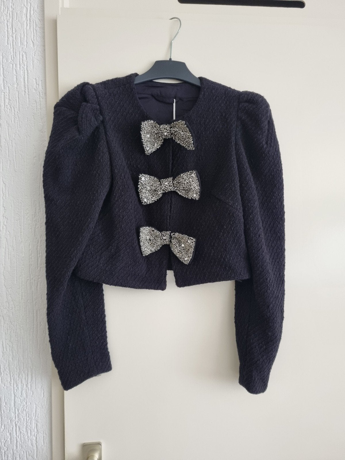 nieuw apart jasje met strikken en kraaltjes, Ophalen, Zwart, Maat 36 (S), Nieuw