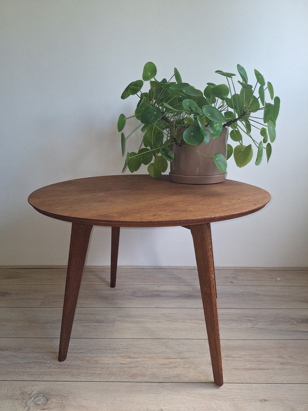 prachtig vintage tafeltje, Zo goed als nieuw, 75 cm of meer, Hout, Ophalen
