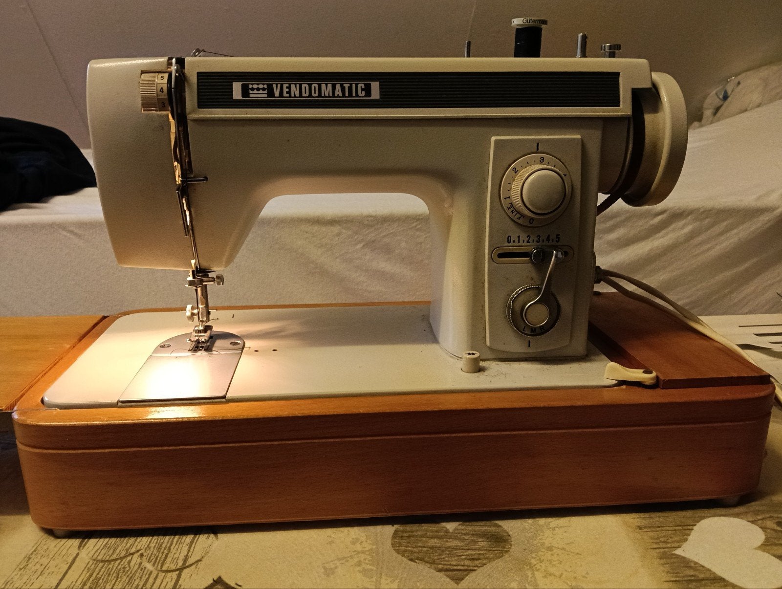 Vendomatic Naaimachine YM-140, Ophalen, Gebruikt, Naaimachine, Overige merken