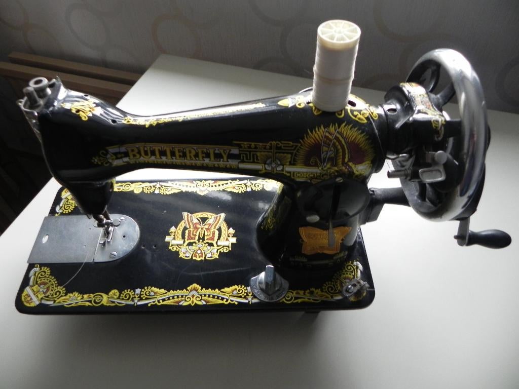 Antieke naaimachine, Antiek en Kunst, Antiek | Naaimachines, Ophalen