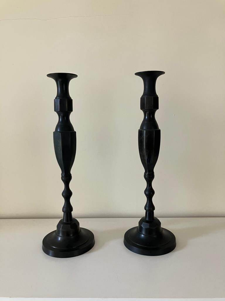 Set van 2 ijzeren kandelaars uit India, 42 cm hoog, Antiek en Kunst, Antiek | Kandelaars, Ophalen of Verzenden, Overige materialen