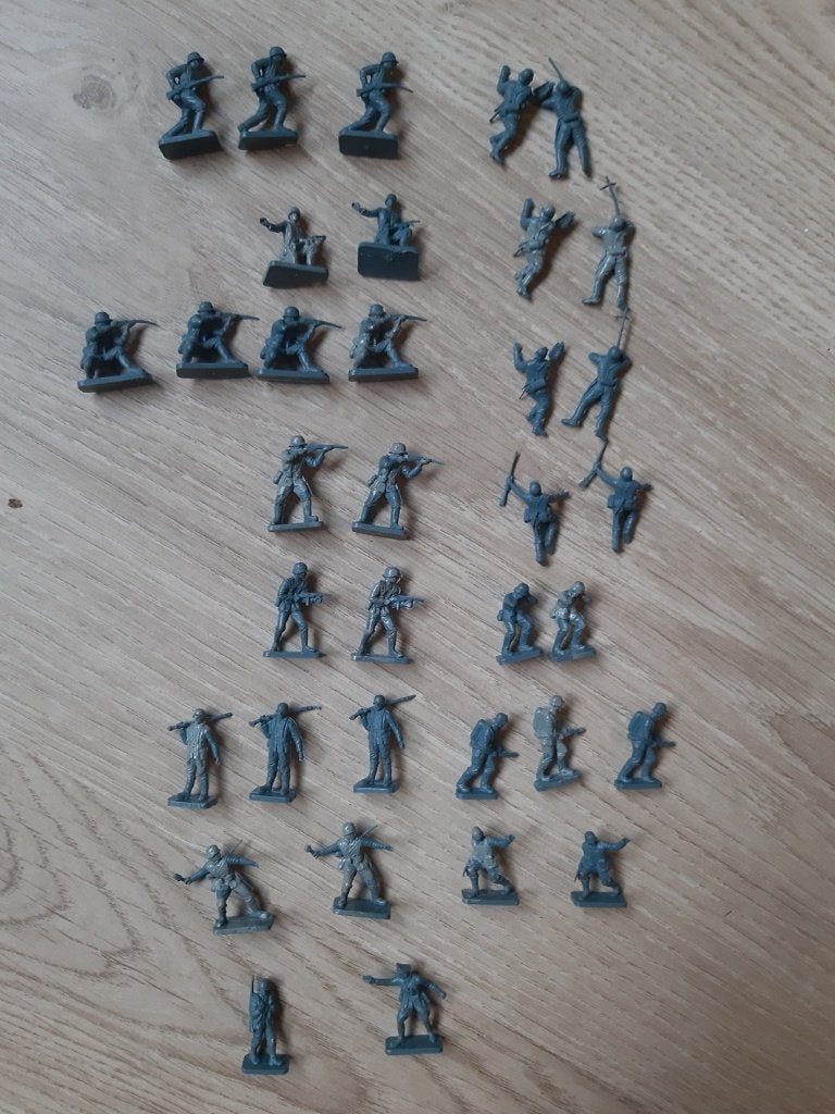 Airfix schaal 1/76: German infantry ww2 (01705), Verzenden, Gebruikt, 1:50 of kleiner, Figuur of Figuren