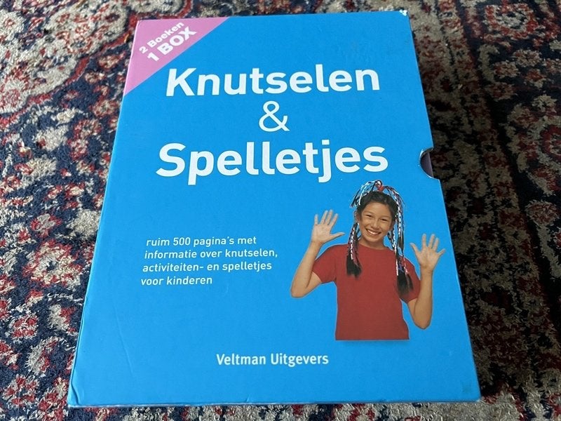 Knutselen en Spelletjes. 2 Boeken 1 Box., Overige typen, Nieuw, Ophalen of Verzenden, Overige materialen