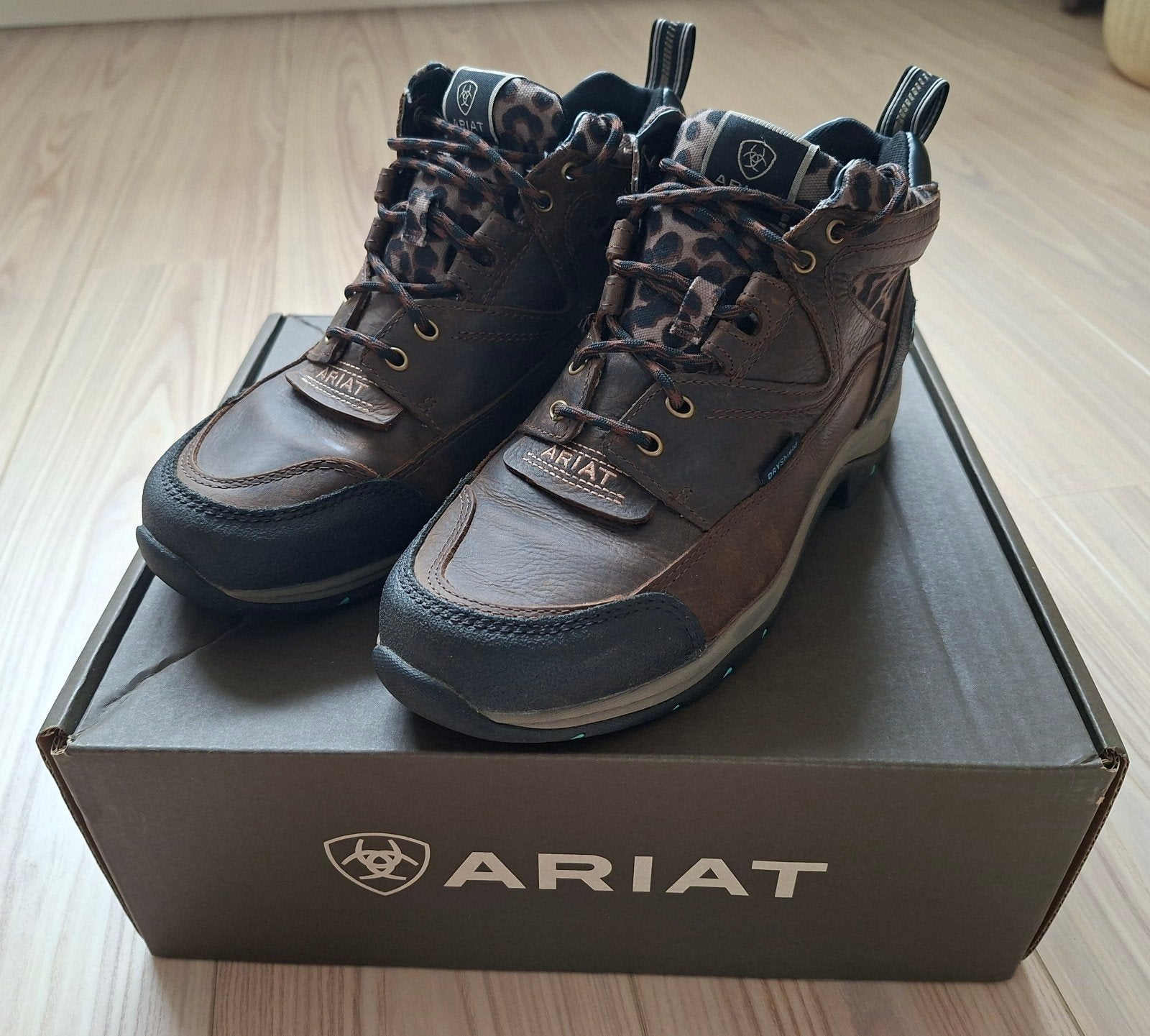 Ariat Terrain Stalschoenen (maat 40) ALS NIEUW!, Dieren en Toebehoren, Paardrijkleding, Zo goed als nieuw, Dames, Schoeisel, Overige soorten