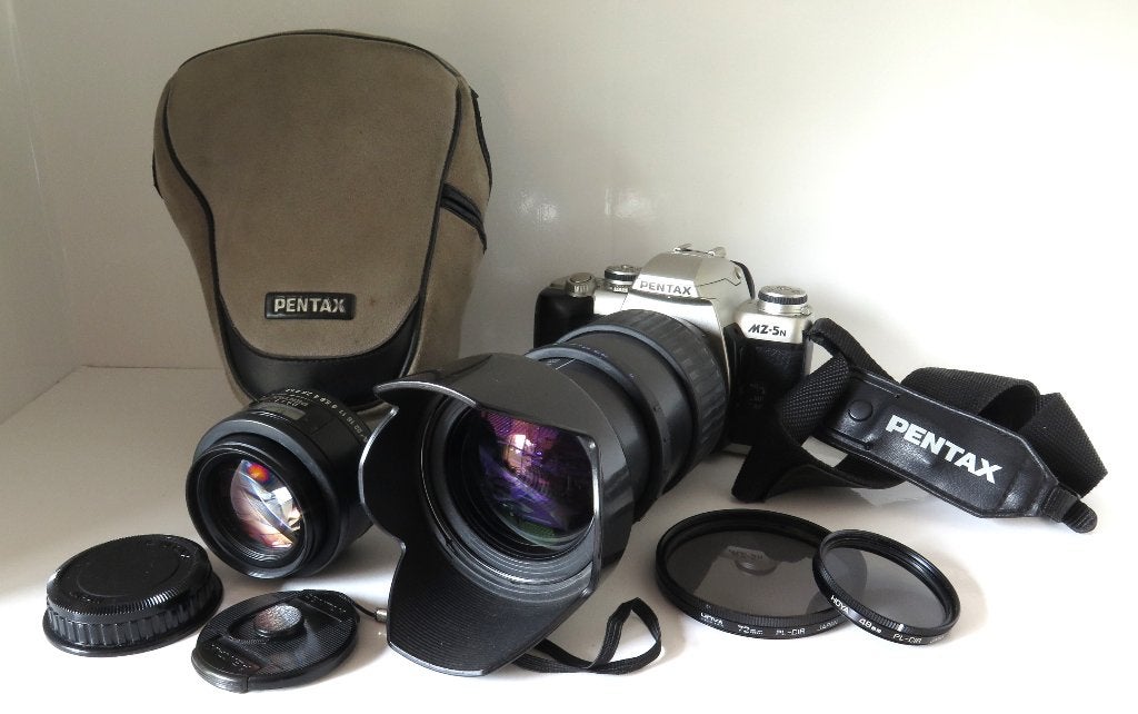 Pentax MZ-5n met Pentax af 1.4/50mm en 28-200 zoom; prachtig, Audio, Tv en Foto, Fotocamera's Analoog, Verzenden, Zo goed als nieuw