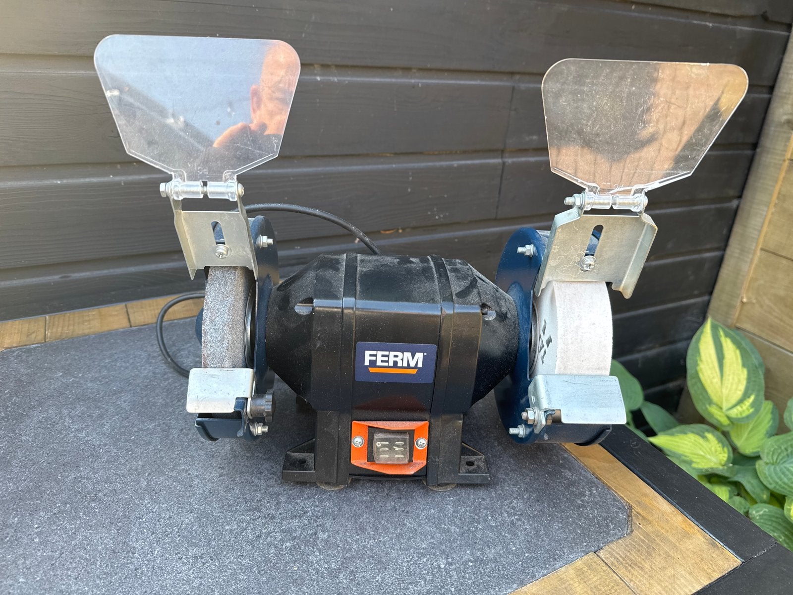 Ferm bankslijpmachine - Zo goed als nieuw, Ophalen, Zo goed als nieuw, Minder dan 700 watt, Werkbankslijpmachine