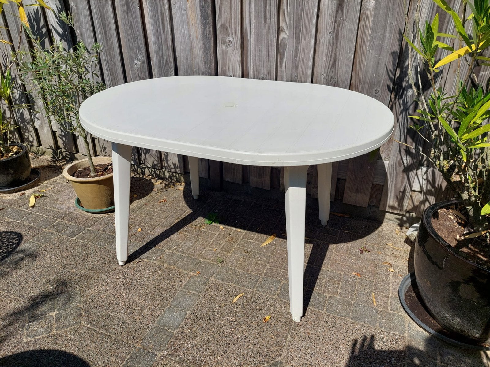 Kunstof tuintafel, Tuin en Terras, Tuintafels, Ophalen, Gebruikt, Ovaal, Kunststof
