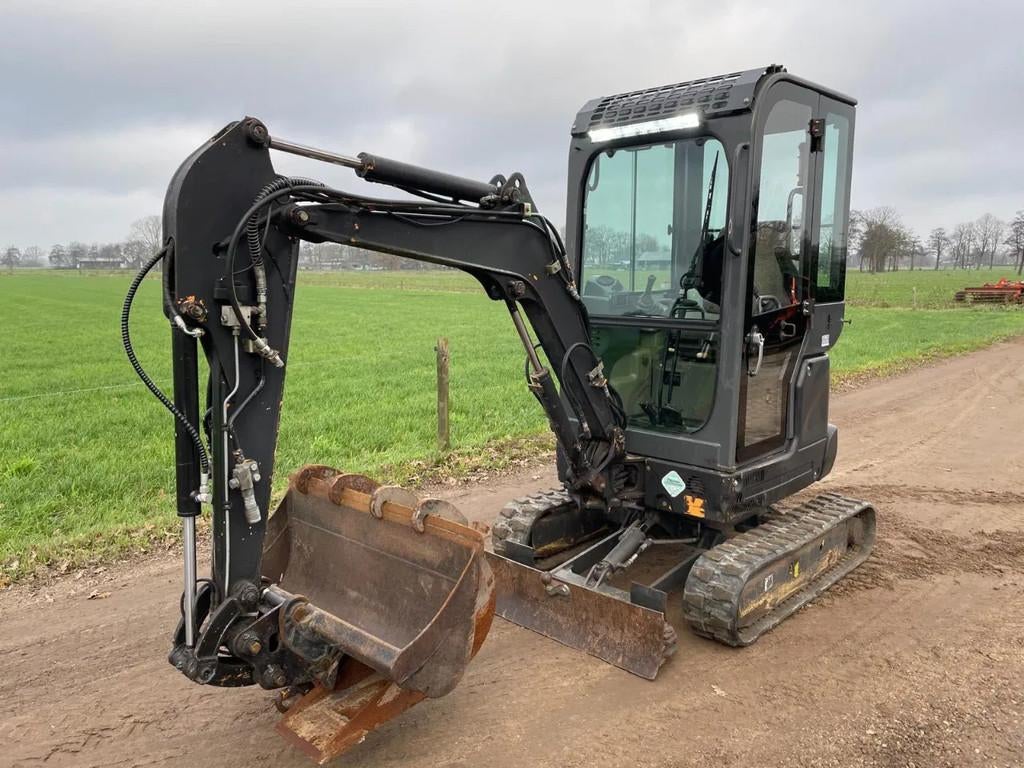 Case CX17B Graafmachine Minigraver 1,7 tons (bj 2012), Zakelijke goederen, Machines en Bouw | Kranen en Graafmachines, Graafmachine