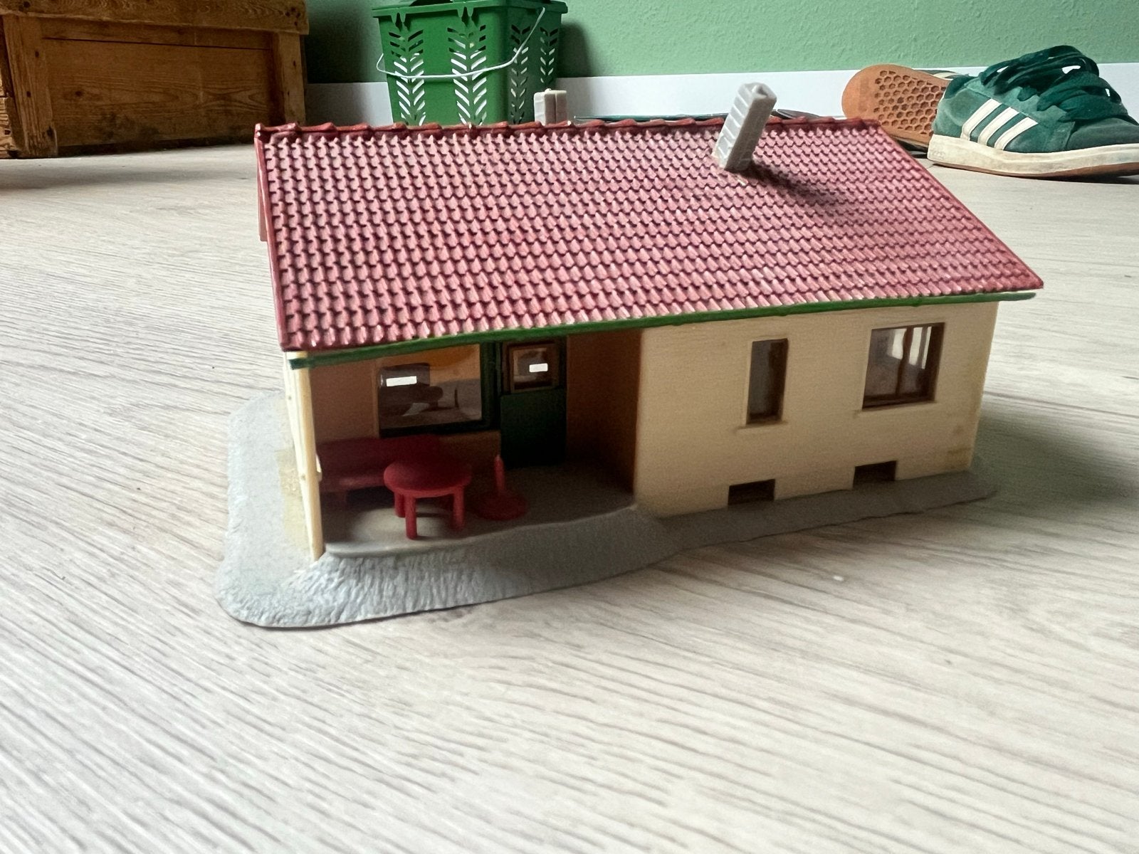 H0 Modelhuisje met terras, Ophalen, Gebruikt, Brug, Tunnel of Gebouw
