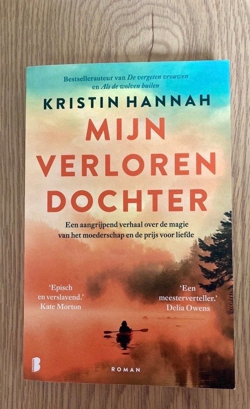 Mijn Verloren Dochter - Kristin Hannah (Roman), Boeken, Romans, Ophalen of Verzenden, Zo goed als nieuw, Nederland
