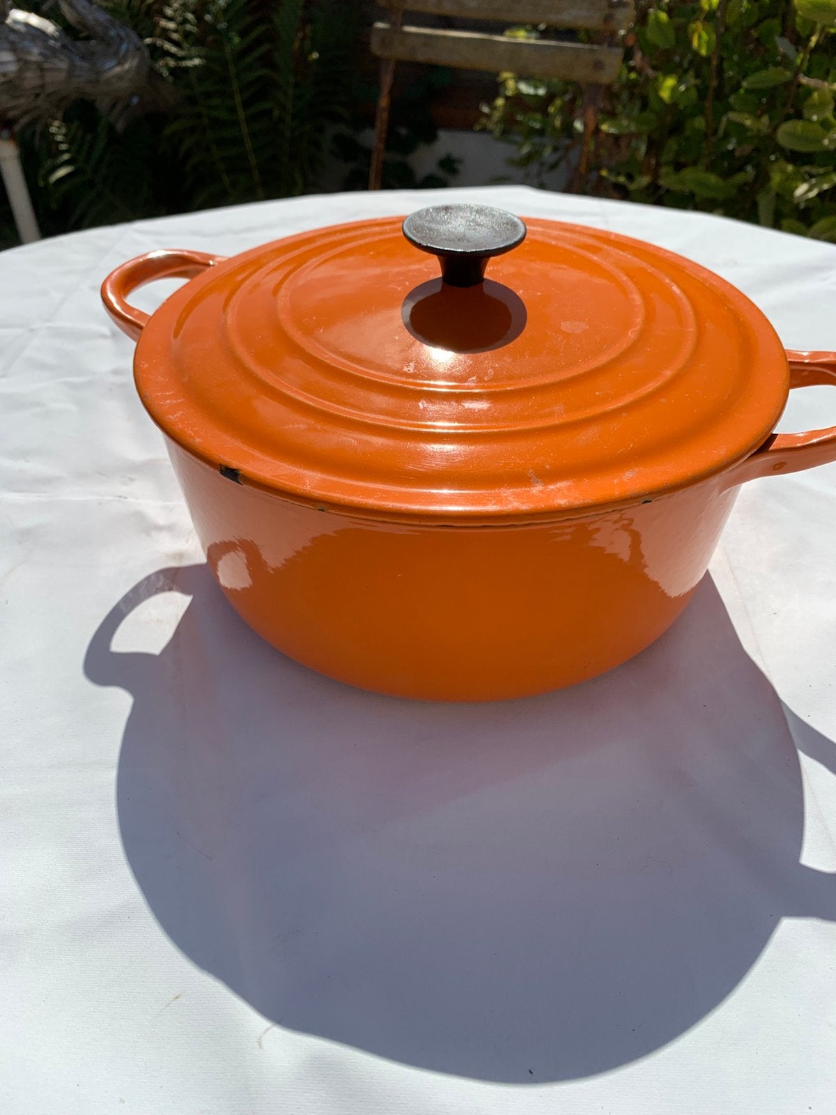 Le creuset 22. Fraaie oranje kookpot met deksel, Huis en Inrichting, Ophalen of Verzenden, Zo goed als nieuw, Overige materialen