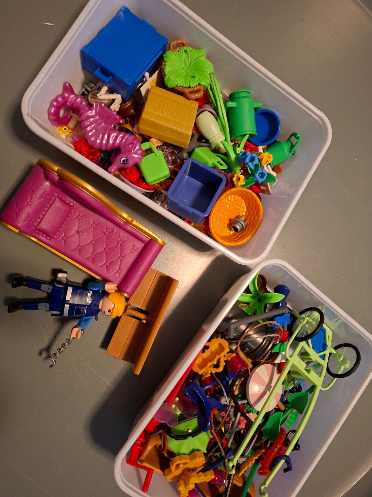 Doos met diverse Playmobil accessoires en onderdelen, Ophalen of Verzenden, Gebruikt, Jongen of Meisje