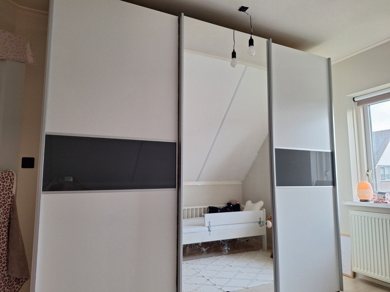 Nette kledingkast, 3-deurs., Huis en Inrichting, Ophalen, Gebruikt, 200 cm of meer, 200 cm of meer