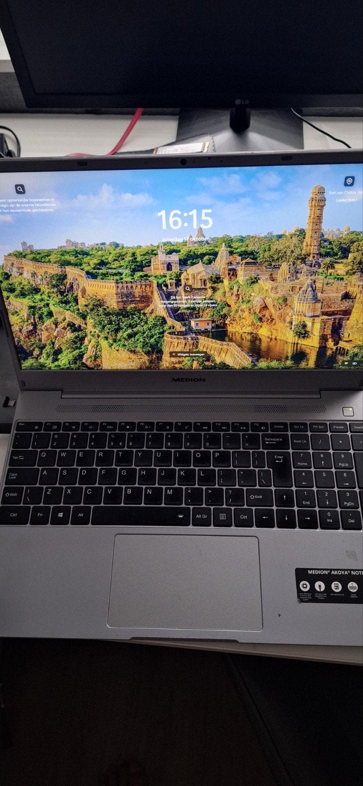 Medion akoya 15 inch laptop, Ophalen of Verzenden