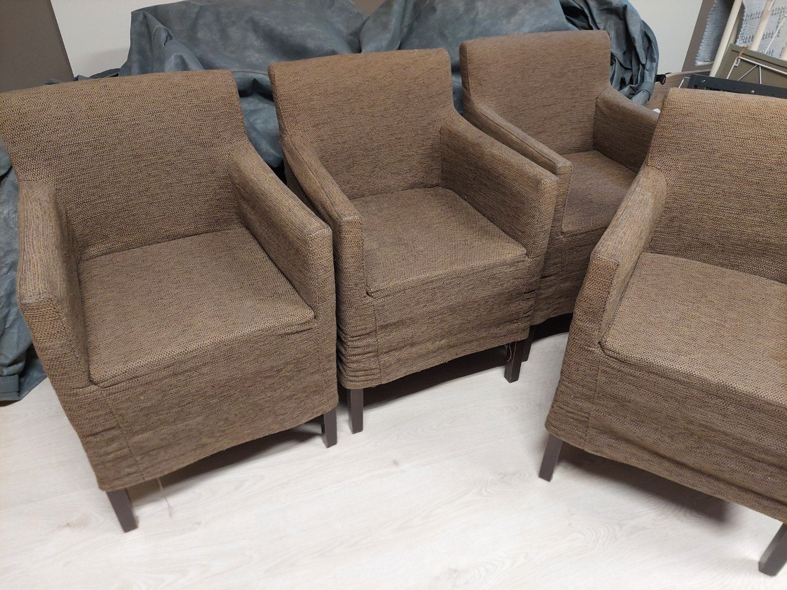 Gratis...4 bruine fauteuils - comfortabel en stijlvol, Ophalen, Gebruikt, Klassiek, Comfortabel, Minder dan 75 cm