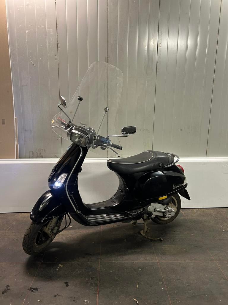 VESPA S50 4T 2013, Fietsen en Brommers, Scooters | Vespa, Ophalen of Verzenden, Zo goed als nieuw, Benzine, Vespa LX