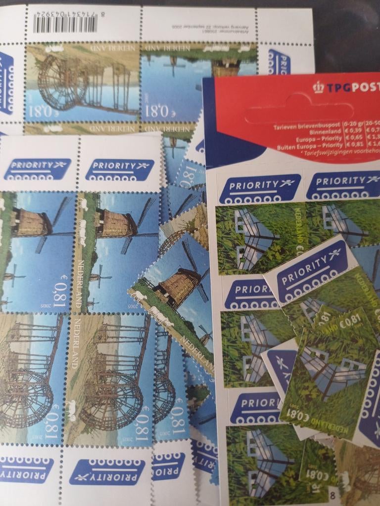 zakje met 100 postzegels € 0,81 met 50% korting nominaal, Postzegels en Munten, Postzegels | Nederland, Ophalen of Verzenden, Na 1940