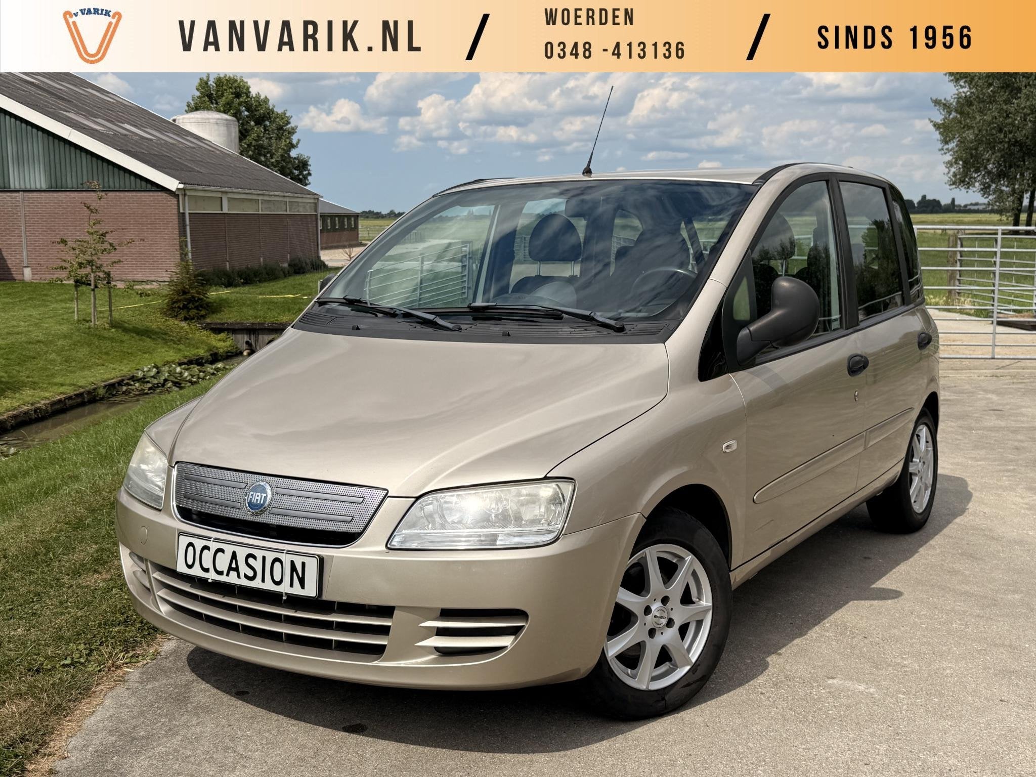 Fiat Multipla 1.6-16V Dynamic TREKHAAK | NL-AUTO | CARBAGE R, Auto's, Fiat, Voorwielaandrijving, Stof, Zwart, 4 cilinders