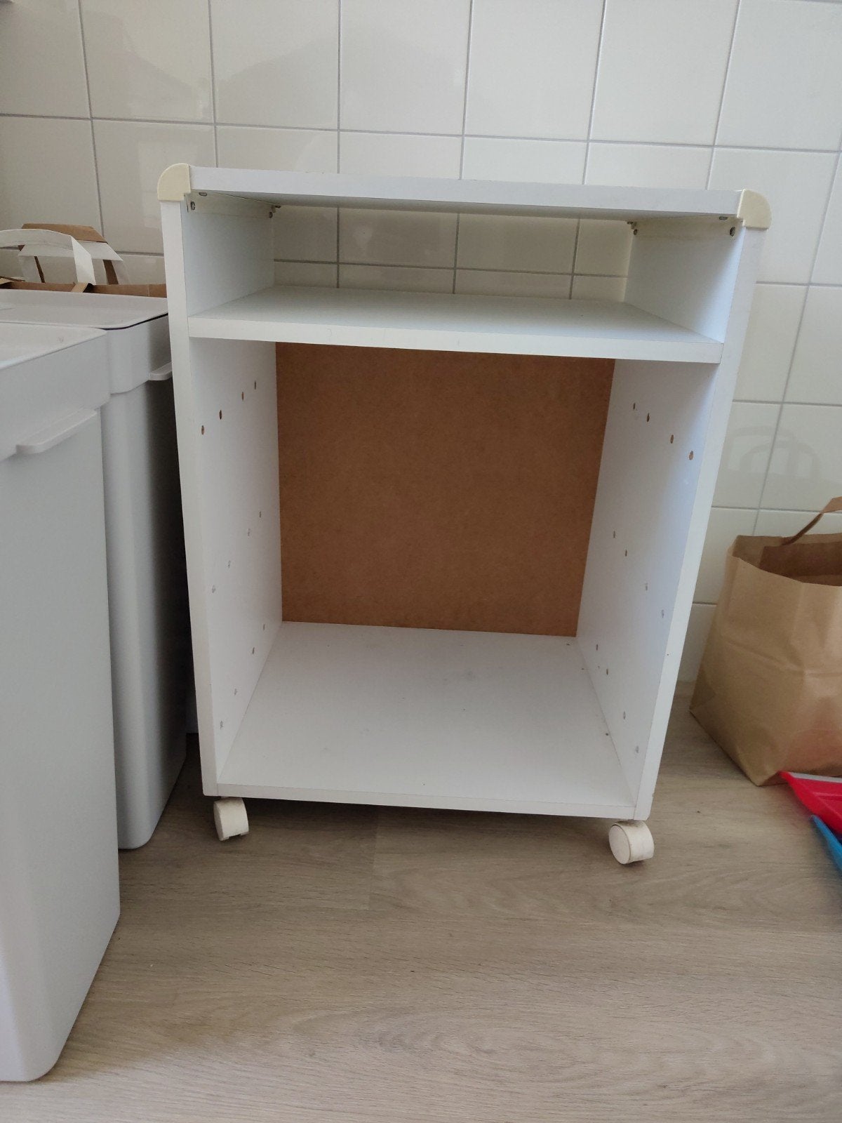 Kastje op wieltjes, Ophalen