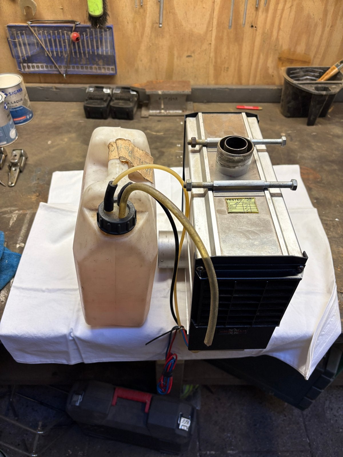 Wallas 1300 Diesel Kachel 12V - Compacte en Efficiënte Verwa, Ophalen of Verzenden, Gebruikt, Motor en Techniek, Zeilboot of Motorboot