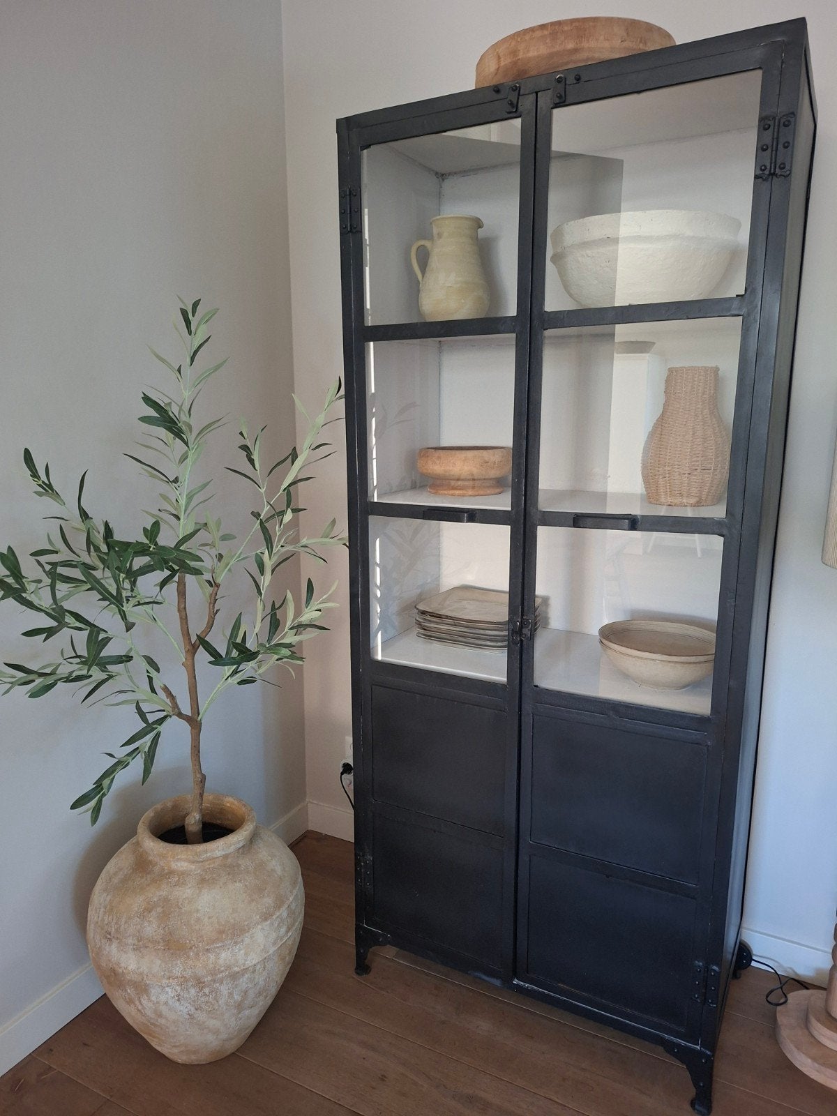 Stoere zwarte metalen vitrinekast 
(gekocht bij Loods 5)
Bin, Ophalen, Gebruikt, 50 tot 100 cm, 150 tot 200 cm