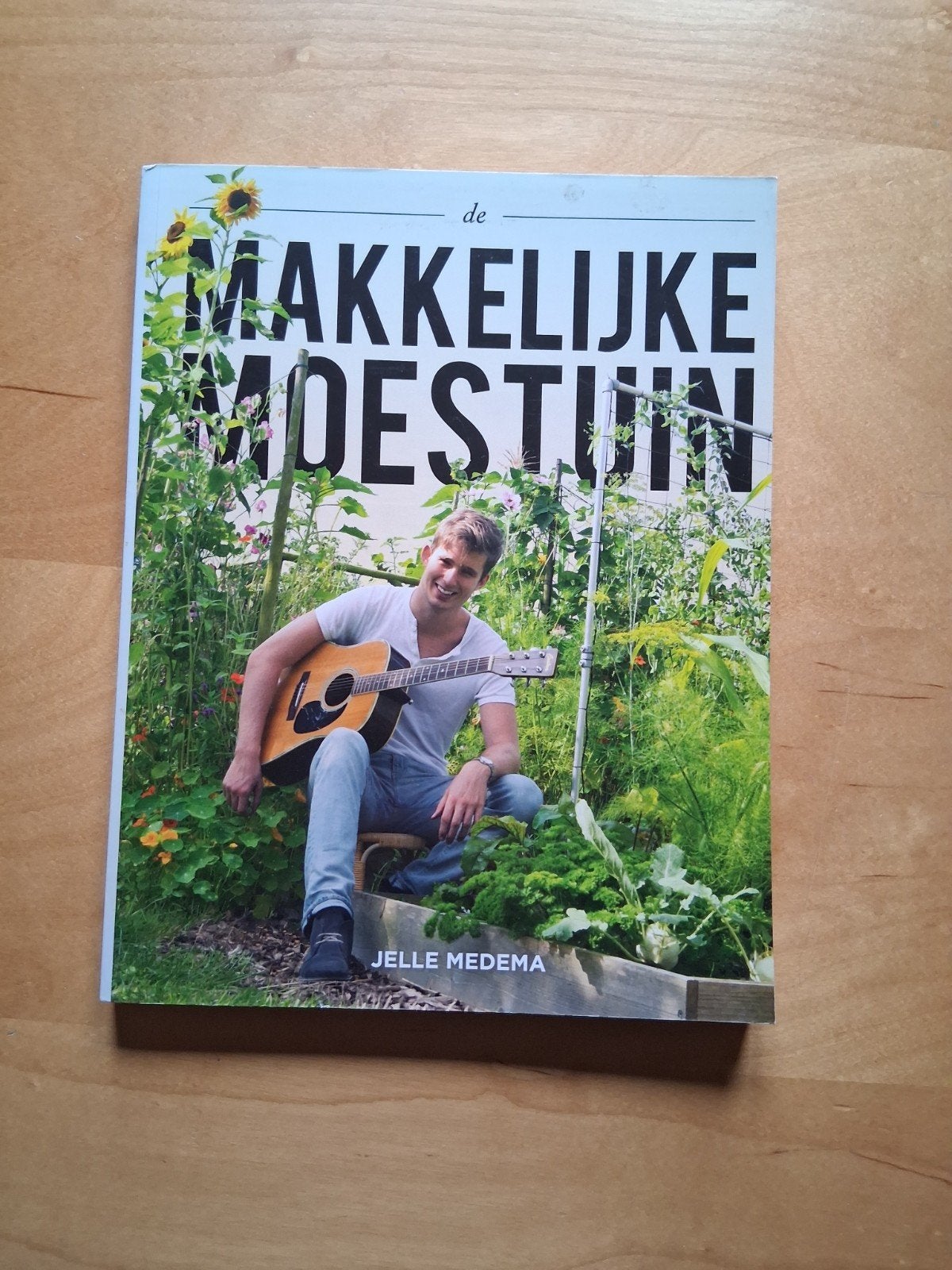 de makkelijke moestuin boek, Ophalen of Verzenden, Zo goed als nieuw, Jelle Medema, Moestuin