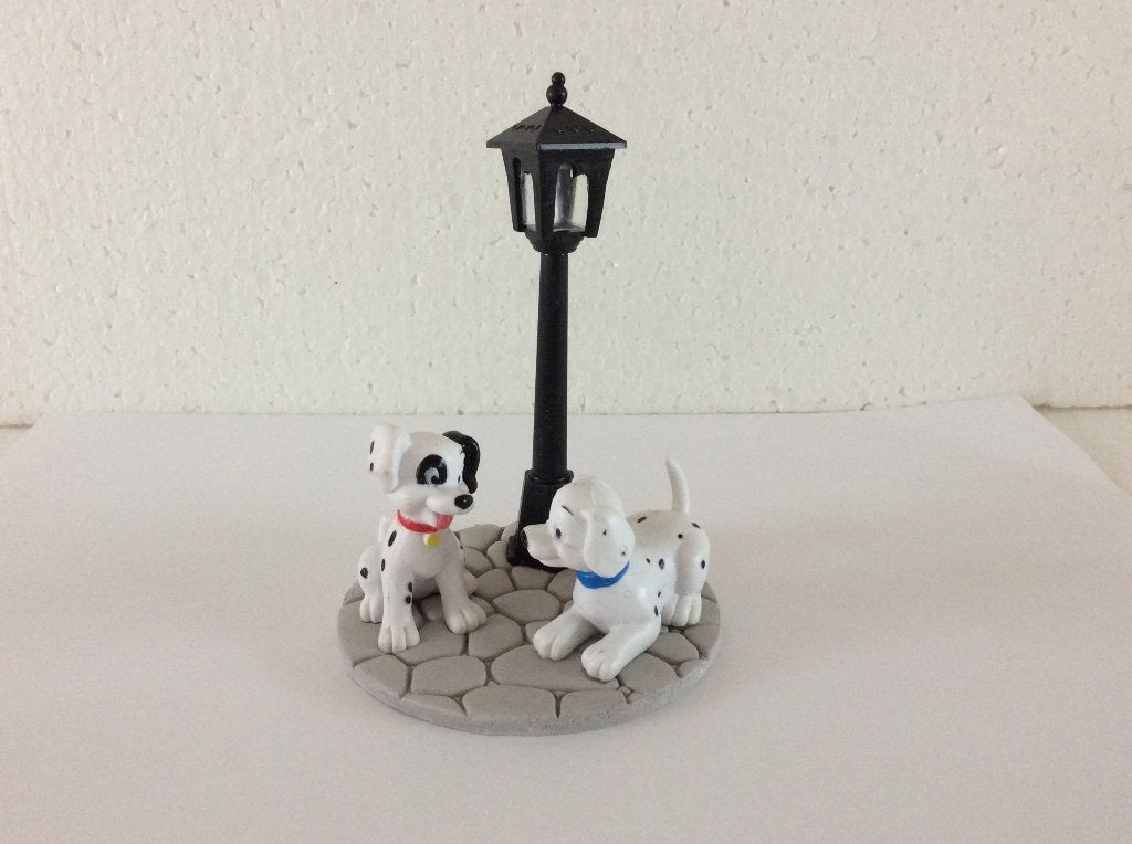 Disney 101 dalmatiers - beeldje met 2 puppy's, Verzamelen, Disney, Ophalen of Verzenden, Overige figuren, Zo goed als nieuw, Beeldje of Figuurtje