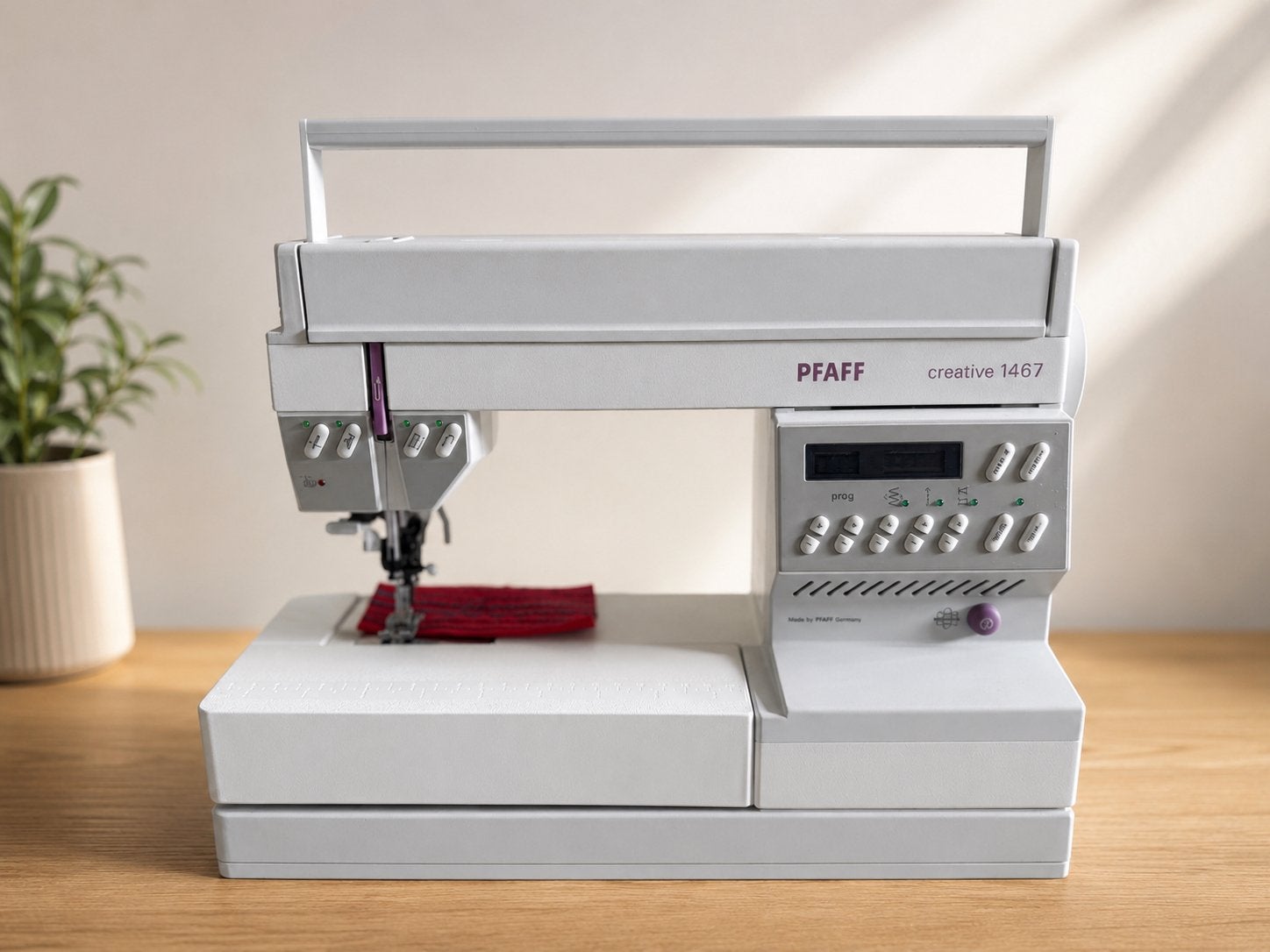 Pfaff Creative 1467 Computergestuurde Naaimachine, Hobby en Vrije tijd, Naaimachines en Toebehoren, Ophalen of Verzenden, Naaimachine
