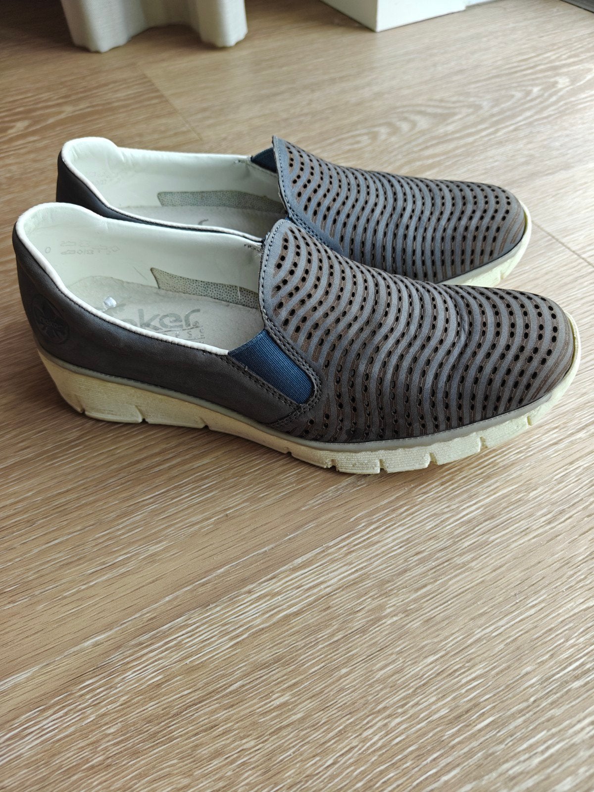 RIEKER instapper, Ophalen of Verzenden, Zo goed als nieuw, Blauw, Instappers