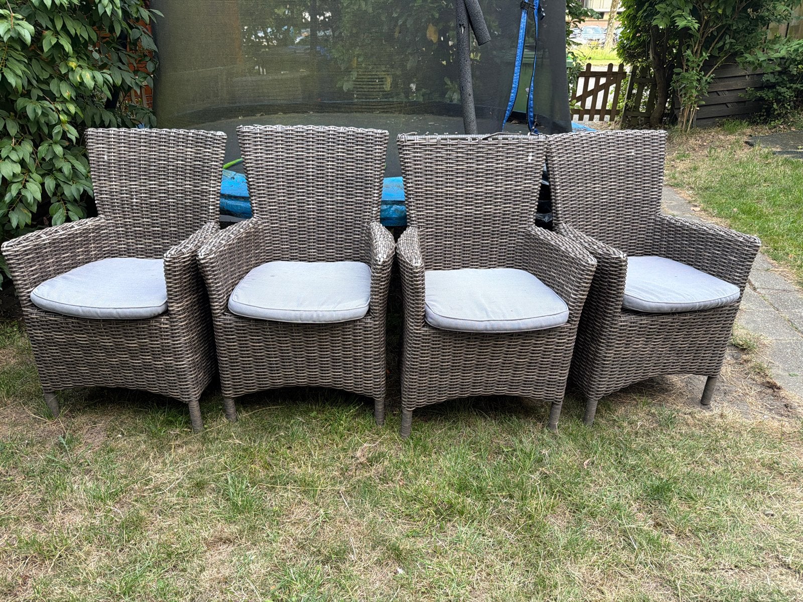 4 tuinstoelen met kussens (1 stoel defect), Tuin en Terras, Tuinstoelen, Ophalen, Gebruikt, Wicker