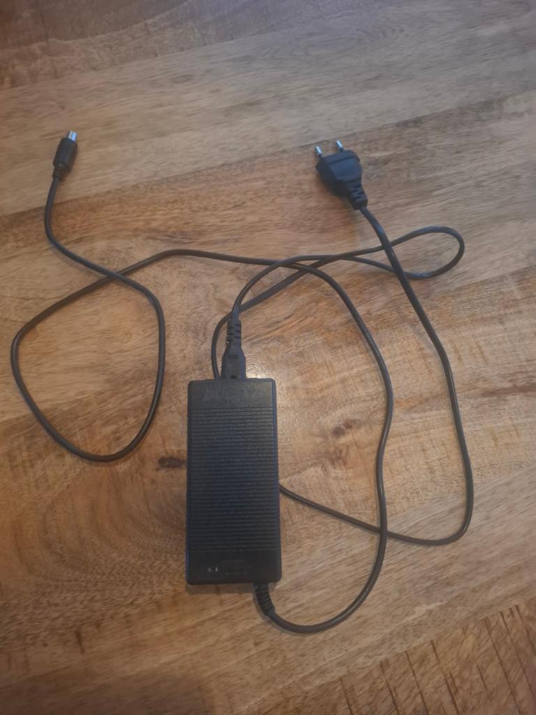 Acculader electrische step ducati, Ophalen of Verzenden
