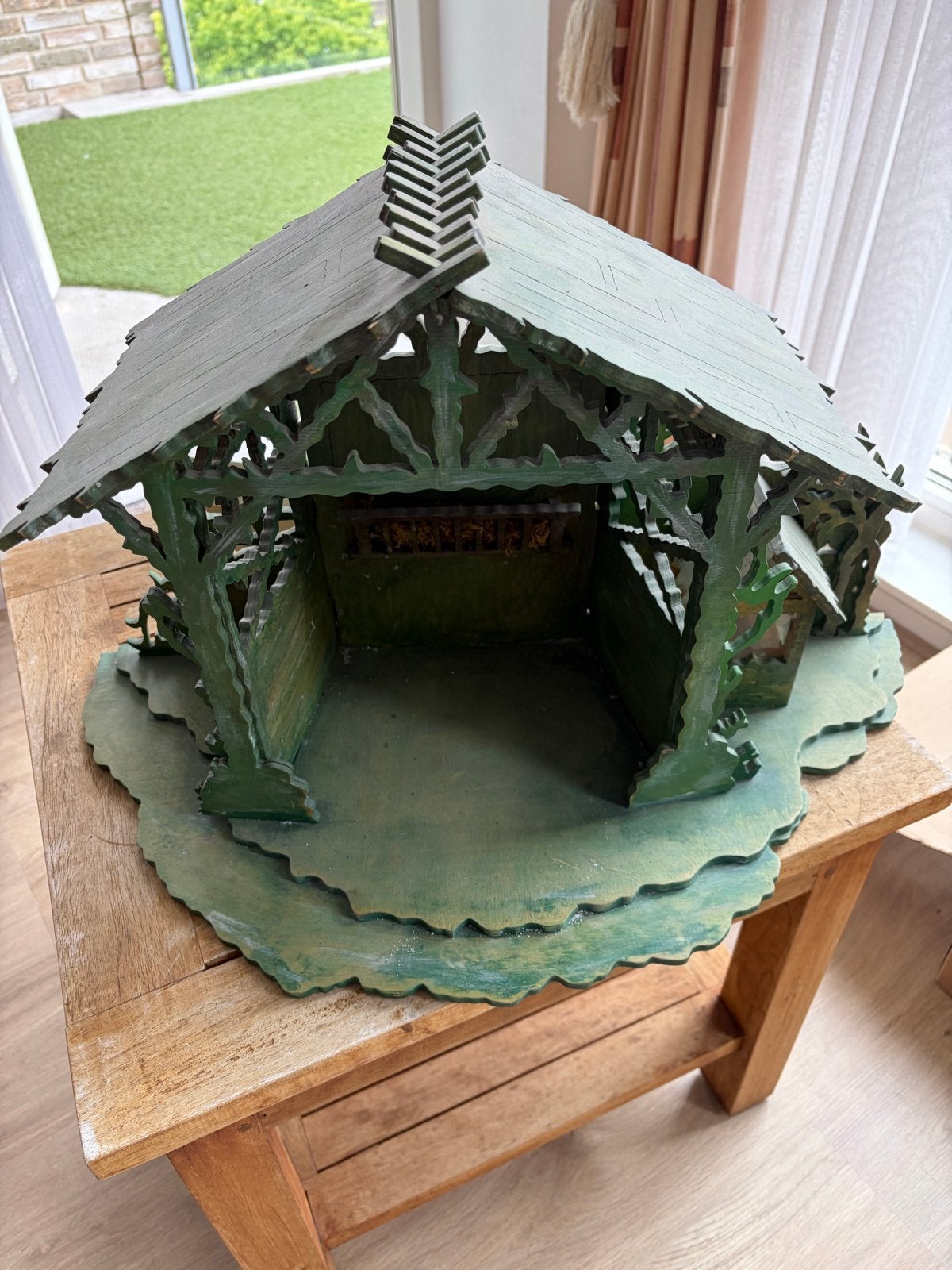 Vintage Kerststal / Kerstkribbe - Handgemaakt Houten Model, Antiek en Kunst, Ophalen