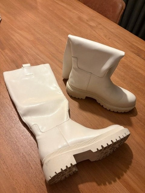 HOGE LAARZEN, H&M, ZGAN, MT 38 NU MAAR 25,00, Hoge laarzen, H&M, Beige, Ophalen of Verzenden