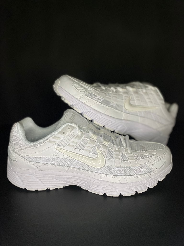 NIKE P-6000 TRIPLE WHITE - maat 45, Wit, Nike, Nieuw, Ophalen of Verzenden